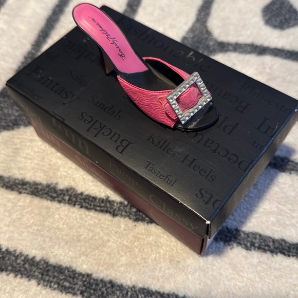 "Sparkle Shoe" Just the Right Shoe (Beverly Feldman) by Raine & Willitts Designs - Picture 2 of 4